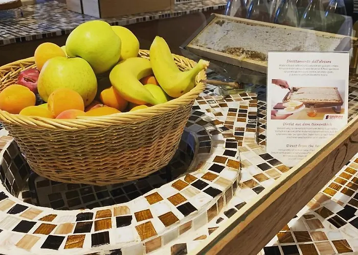 Park Faloria Канацеи